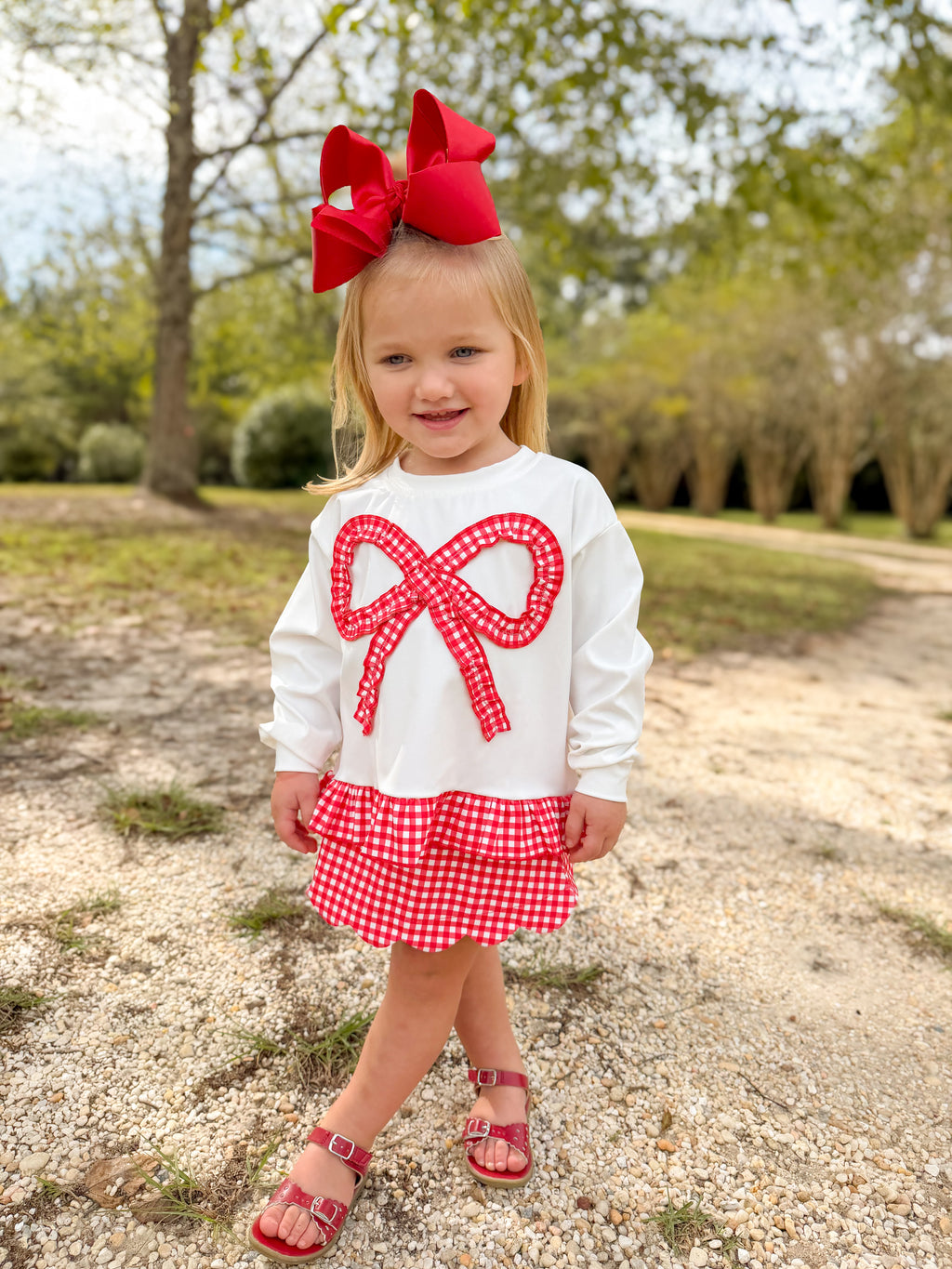 Red bow gingham